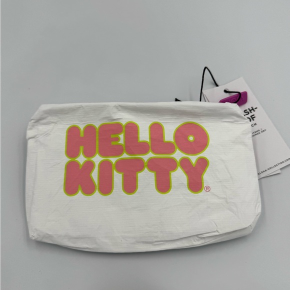 Aloha Collection x Hello Kitty x  Le Tour Bag & 2 2 Pouch Set - Picture 9 of 11
